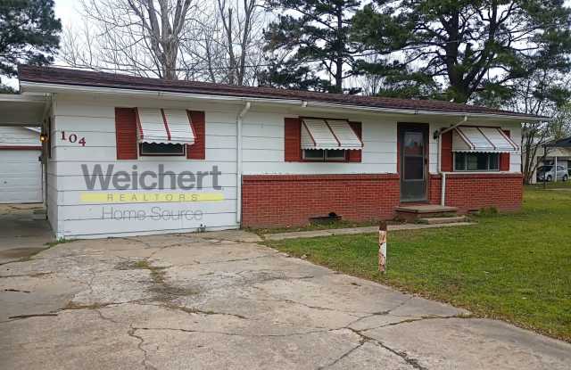 3BR Home w/ Garage & Fenced Yard photos photos