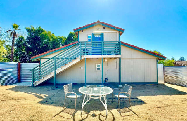 Beautiful Upstairs Studio Guest House Unit on Private Property, Amazing Views, All Main Utilities & Internet Included! photos photos