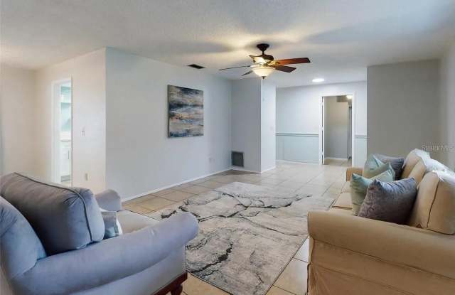 1836 PLUMTREE Drive Gallery 4