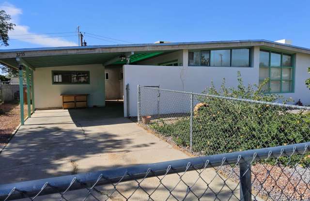 Large 3 Bedrooms, 2 Bath Home for Rent photos photos