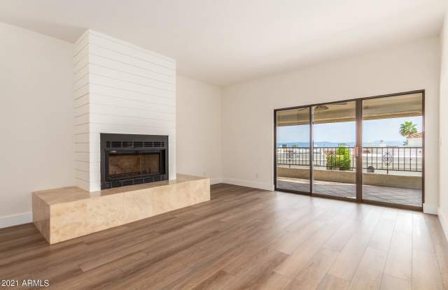 3800 E LINCOLN Drive Gallery 2