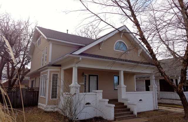 3209 E, Chatfield Pl. Wichita KS - College Hill property 1/2 a block S. of Wesley Hospital photos photos