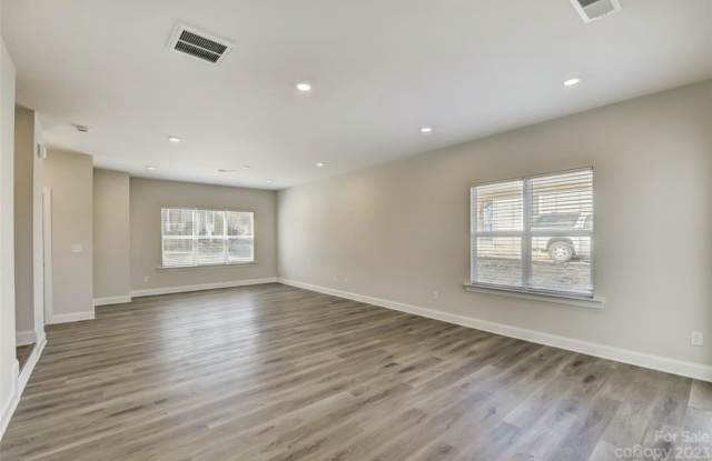 39 Hawthorne Street Southwest photos photos