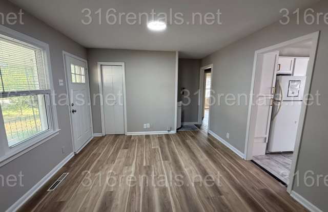 $1045 **COMING SOON** - 3 bed 1 bath - Single Family Home Gallery 3