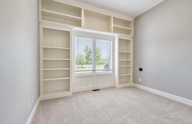 Stunning South Overland Park Home near Bluehawk! 4 Bedroom, 3 Bathroom Overland Park Home with Treed Backyard, 3-Car Garage & Resort-Style Community Amenities Gallery 4