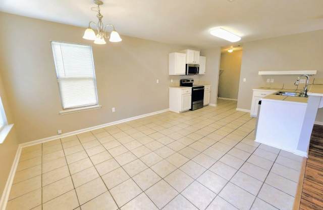 1317 Glenbrook Drive Gallery 3