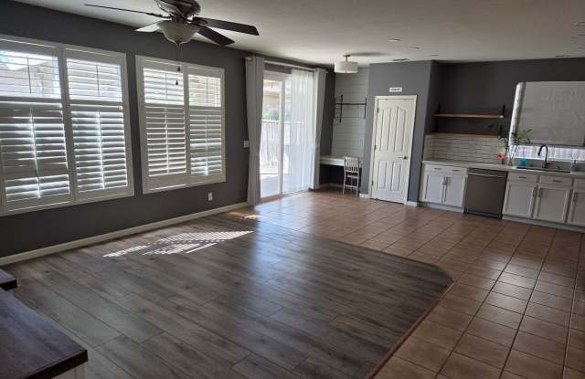 Spacious 3 Bedroom Home with Private Backyard and Garage — 3208 St. Ann Way, Modesto Gallery 4
