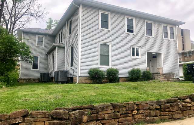 729 E Hunter - 729 East Hunter Avenue, Bloomington, IN 47401