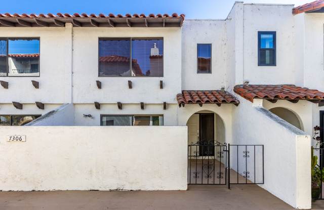 Beautiful 2Br / 2.5Ba Townhome In La Costa!! Call For Showing! 3D Tour Available! - 7306 Alicante Road, Carlsbad, CA 92009
