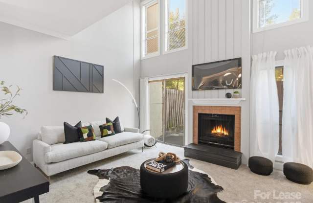 7925 Charter Oak Lane - 7925 Charter Oak Lane, Charlotte, NC 28226