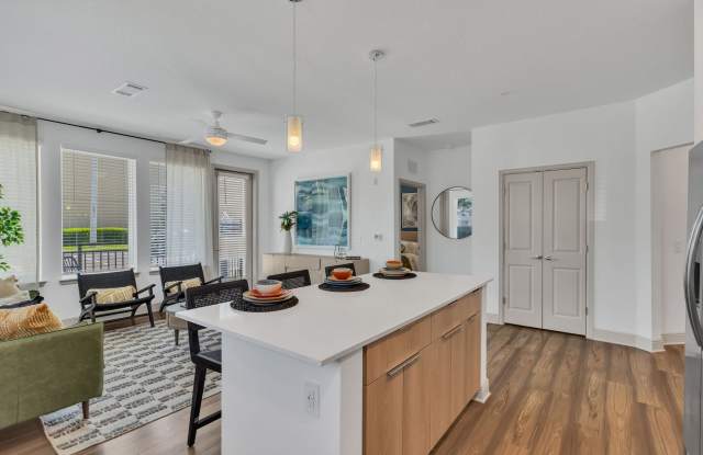 Avere Southside Quarter Gallery 4