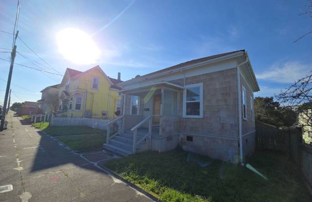 3BR Eureka home offers remodeled interior, large yard and outbuildings! photos photos 3BR Eureka home offers remodeled interior, large yard and outbuildings! photos photos