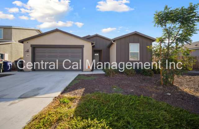 4 Bedroom/2 Bath Home with Solar in the Southwest - $2595 Per Month! photos photos