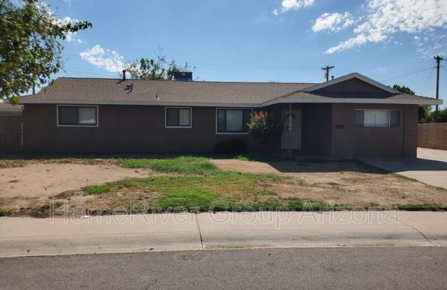 4023 N 80th Dr photos photos