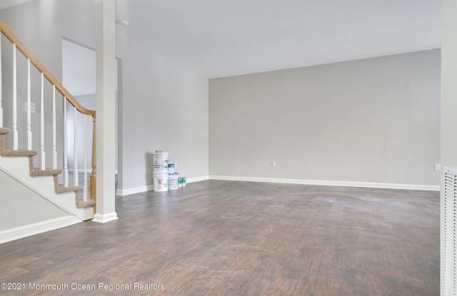 44 Smock Court Gallery 4