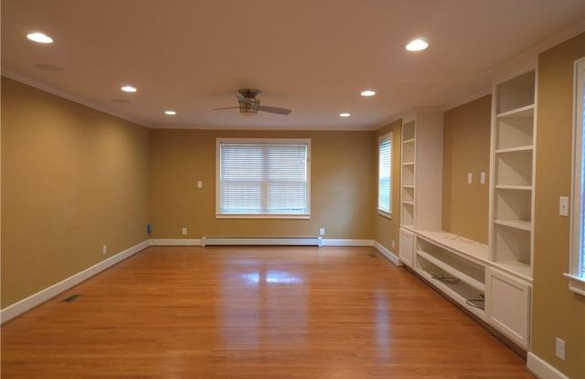 5316 Rolfe Avenue Gallery 2