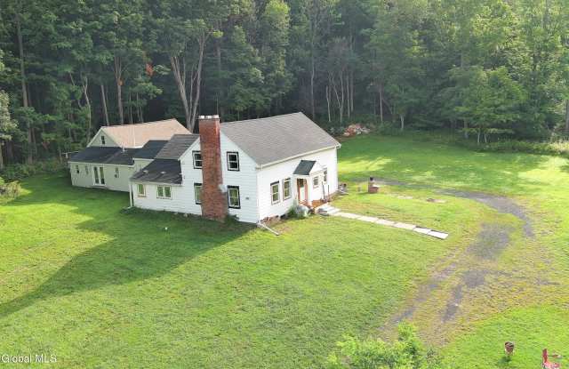 820 Valley Falls Road Gallery 4