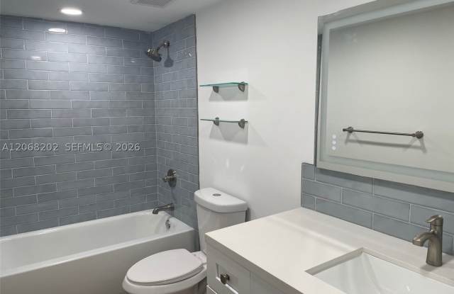 460 W Park Dr Gallery 3