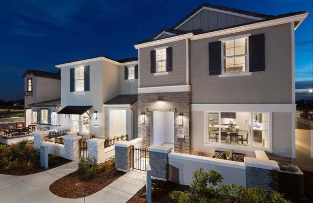 Gorgeous  3bed/2.5 bath Model Home in West Sac photos photos