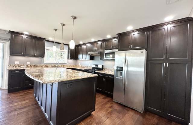 528 East 238th Place photos photos