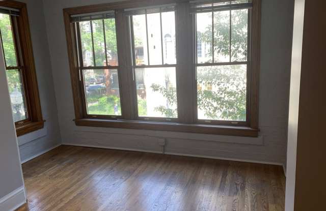 5606 N Kenmore Avenue Gallery 4