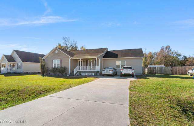 212 Deer Haven Drive - 212 Deer Haven Drive, Onslow County, NC 28574