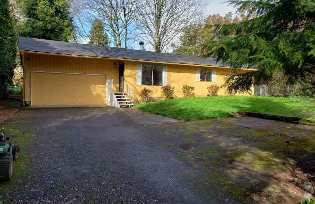 10523 NE Brazee - 10523 Northeast Brazee Street, Portland, OR 97220