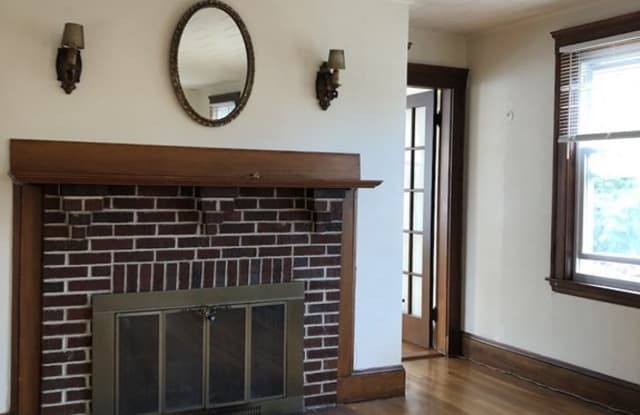 131 Templeton Parkway - 131 Templeton Pkwy, Watertown Town, MA 02472