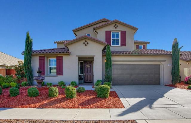 Model-Home Luxury Roseville Showpiece Home Gallery 1