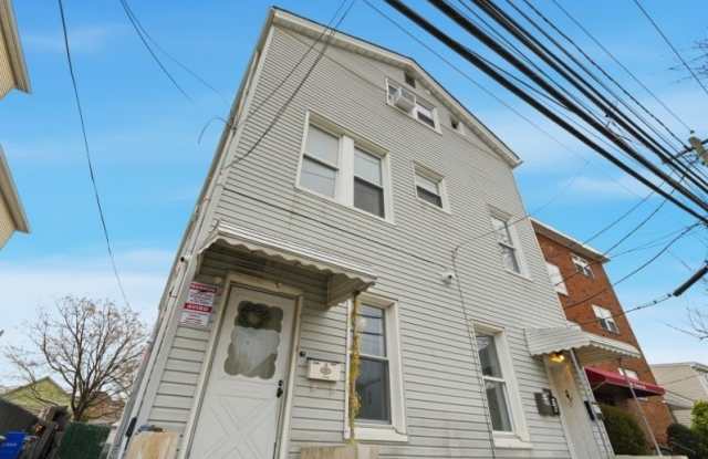 302 Belmont Ave photos photos