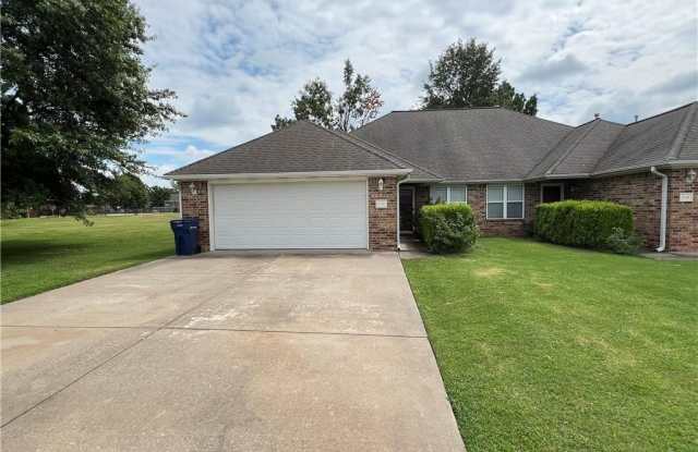 211 Ravenwood  BLVD photos photos
