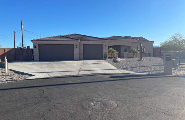 Luxurious Winter Getaway in Lake Havasu 2025-2026 photos photos