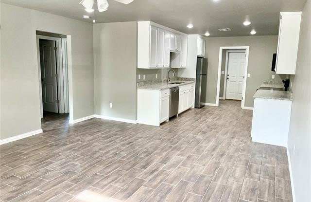 504 S 14th Avenue Gallery 3
