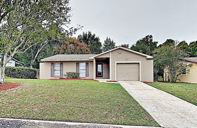 250 CRESTVIEW DR - 250 Crestview Drive, Clermont, FL 34711