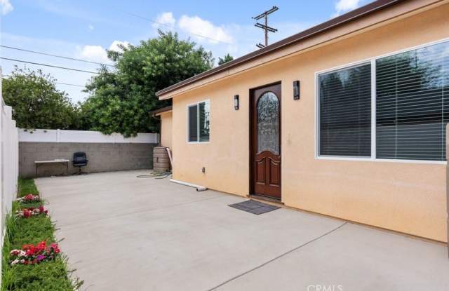 17223 Cantlay Street photos photos