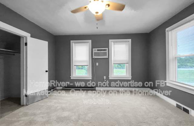 901 1/2 Edgewater Ave Gallery 4