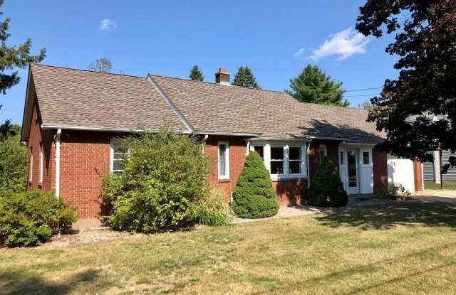 8 Sunset Drive - 8 Sunset Drive, Middlesex County, CT 06416