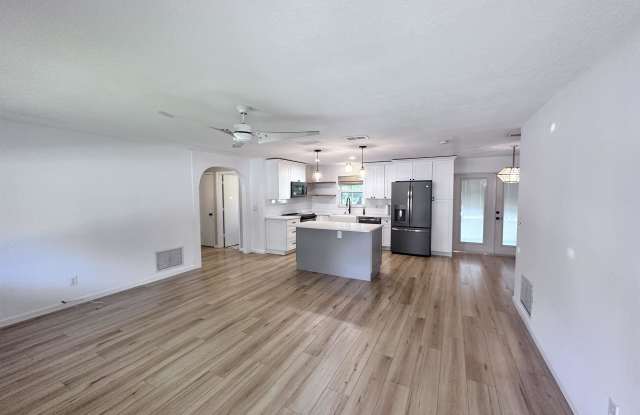 1422 Byram Drive Gallery 3