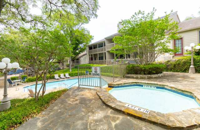 Cozy 1 bedroom Minutes North of Downtown Austin! photos photos