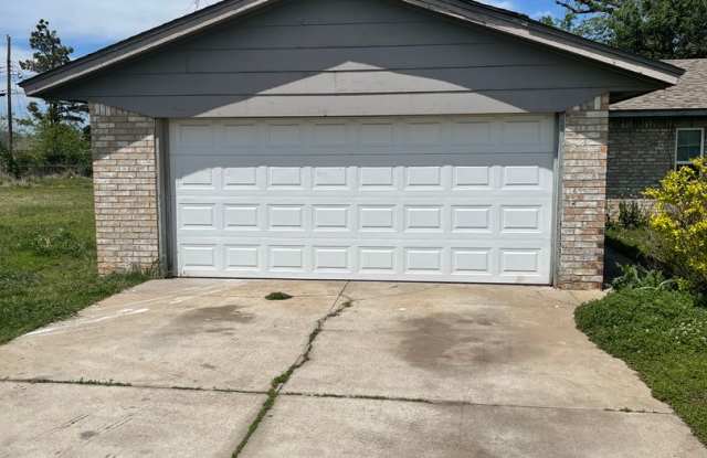 3BD Home needing some TLC!! Has Fenced in Backyard  a 2-Car Garage!! photos photos