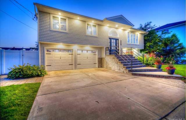 3784 Carrel Boulevard Gallery 2