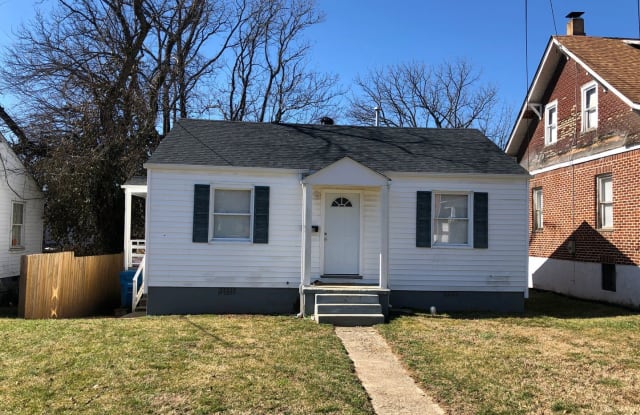 2730 Massachusetts Ave NW - 2730 Massachusetts Avenue Northwest, Roanoke, VA 24017