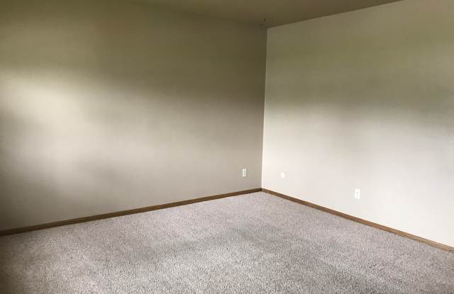 718/720 6th St NE photos photos