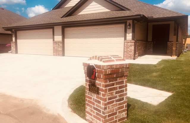 Call about free rent with a move-in by 11/1!  Beautiful 3-bedroom duplex, open floor plan, stainless steel appliances, located in the heart of Bethany between Rockwell and MacArthur off NW 50th Street. Gallery 3