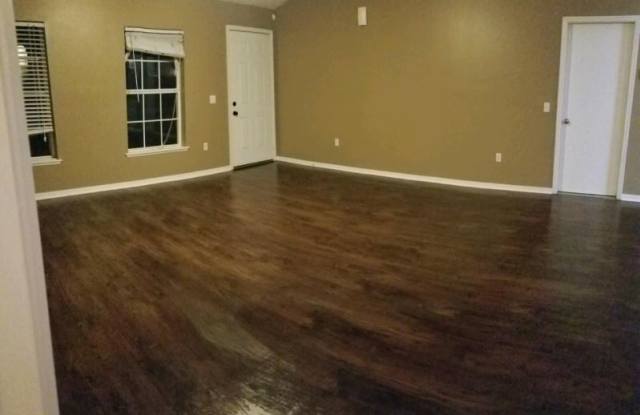 821 Sunridge Village Dr Gallery 2