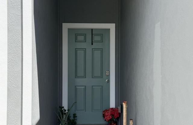 947 RIVERTREE Place Gallery 4