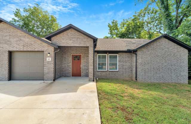 Like New 3-bedroom 2.5 bath Duplex in Gentry!! photos photos