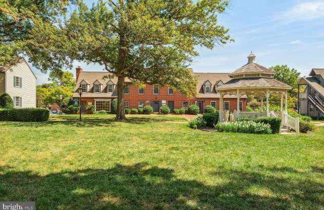 752 WALKER Road Gallery 2