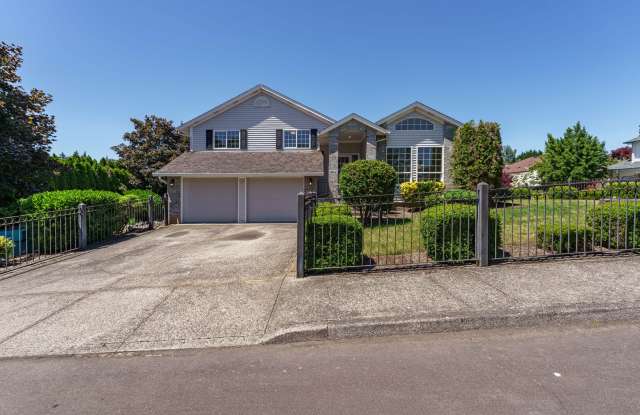 Recently Updated and Move In Ready 3 Bedroom 2.5 Bath with Fenced Backyard photos photos
