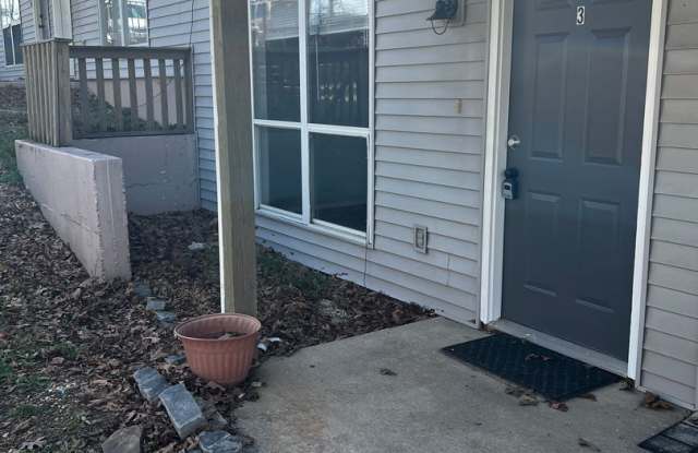 2 Bedroom 1.5 Bath Townhouse Apt in Osage Beach! photos photos